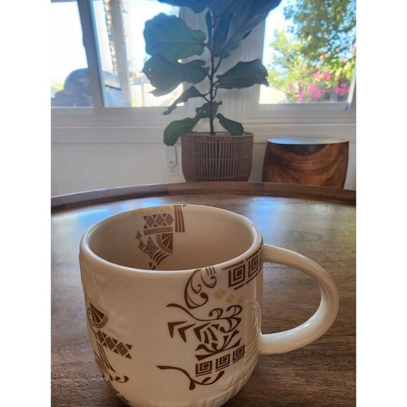 2012 Starbucks White / Gold 14oz Coffee Cup Tea Mug | New Bone China - Picture 2 of 4